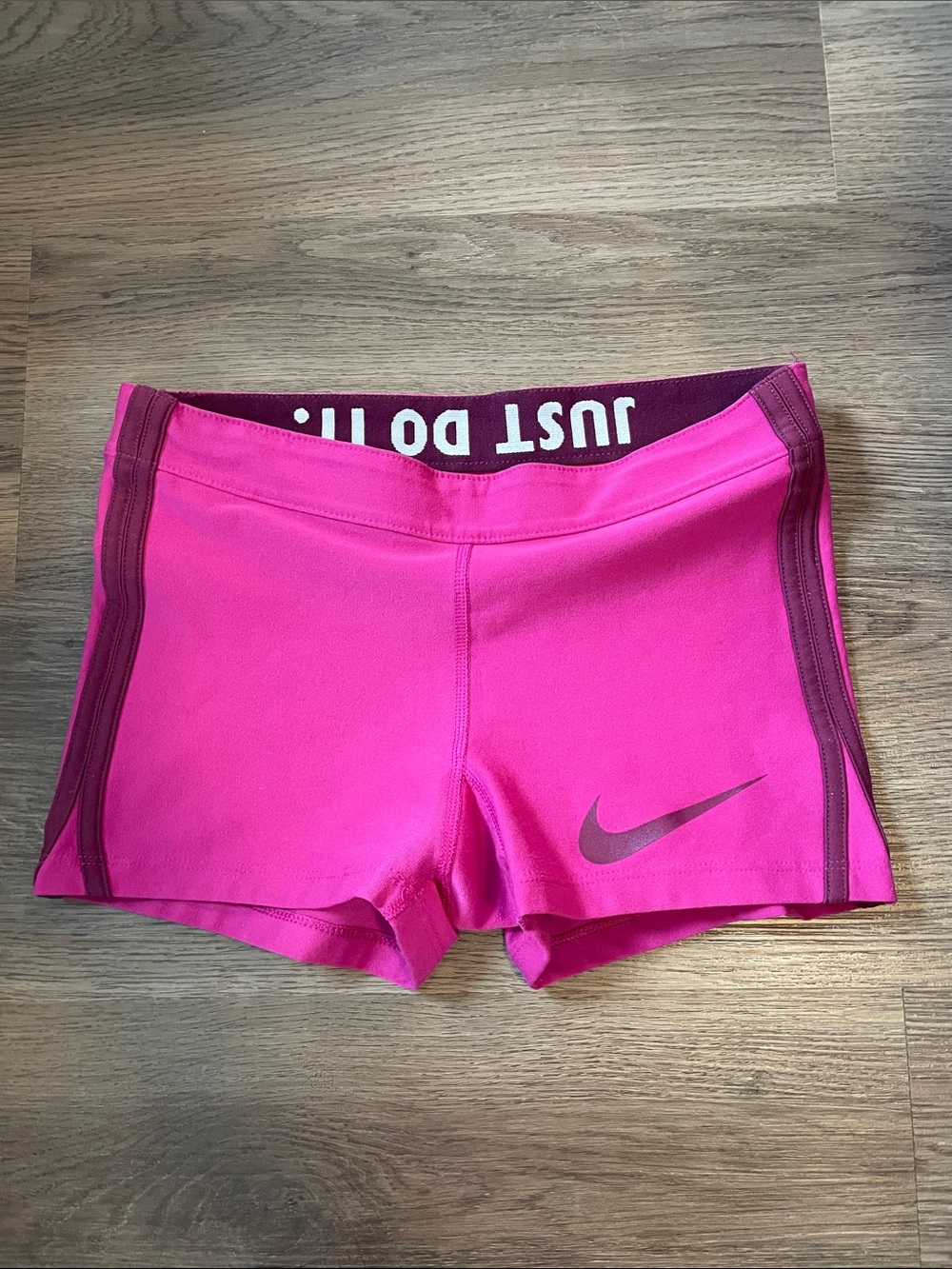 Nike Womens Purple Pink compression Running booty shorts XS